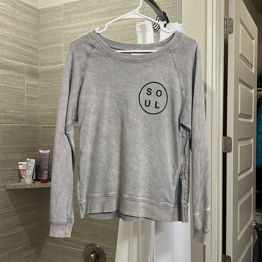 Soul cycle pullover